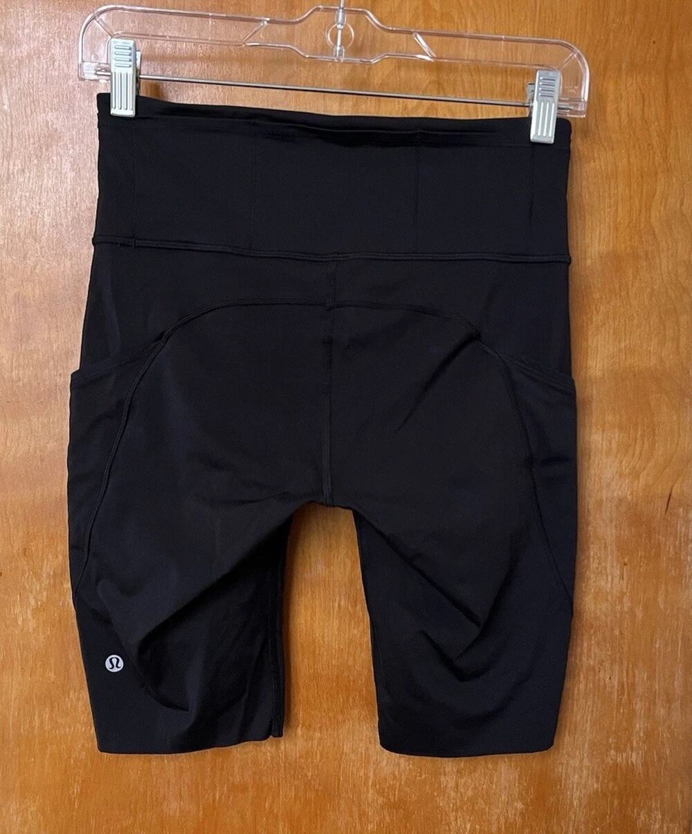 Lululemon Fast and Free Short 10" Inseam Pockets Biker Luxtreme Gym Active Sz 6
